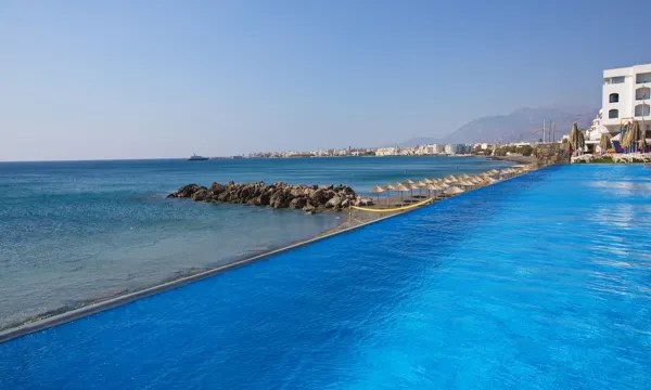 Petra Mare — property photograph